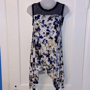 Simply Vera Vera Wang-Women’s Navy Floral Printed, Sleeveless Tank Top. PXS.